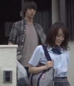 Light and Sayu in Death Note episode 3