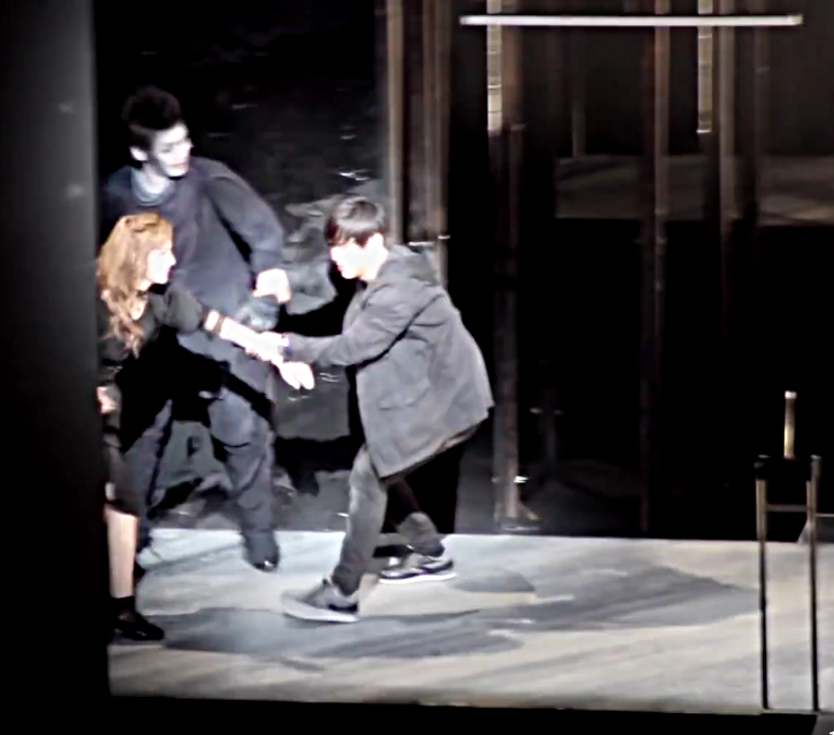Korean Kira drags Misa and Ryuk back on stage (Death Note Musical)