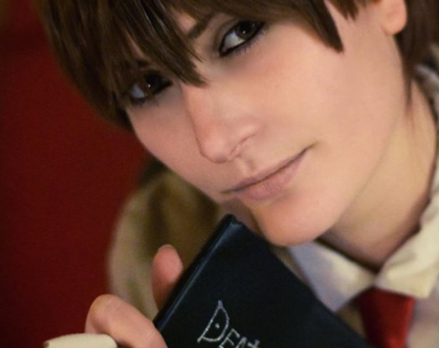 Kira Death Note cosplay