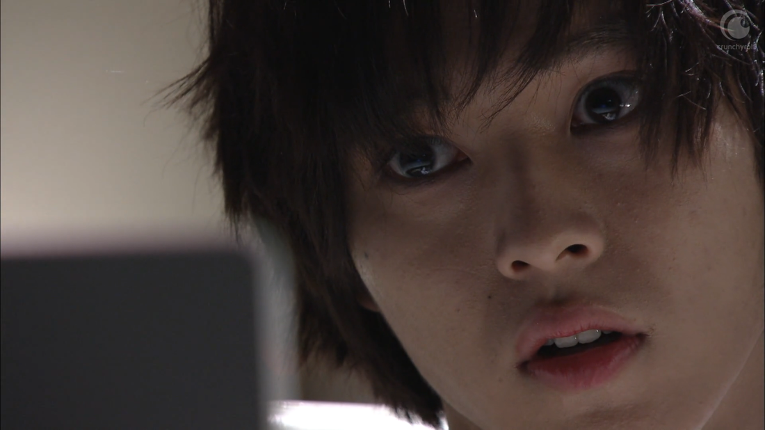 Img: L looking scared Death Note (2015)