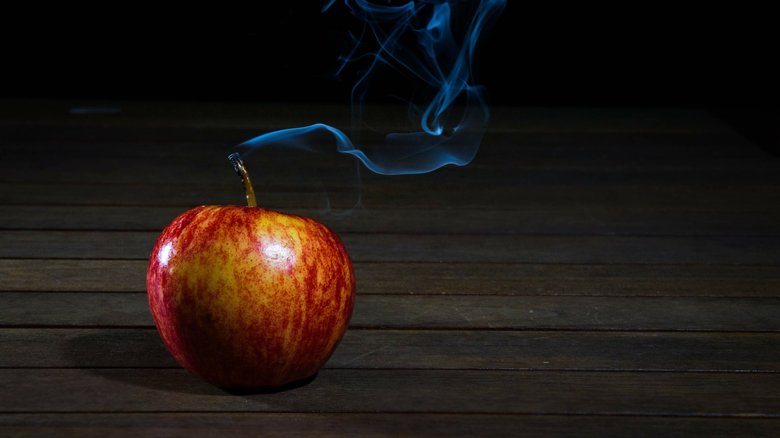 Death Note News smoking apple